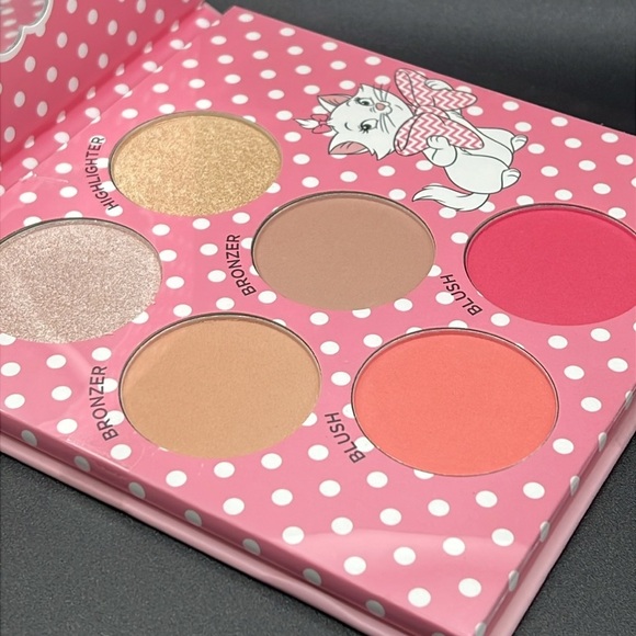 HOST PICK Disney Aristocats Bronzer Highlighter Blush Complexion Palette - Picture 2 of 4